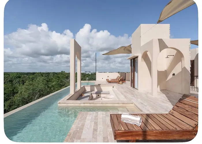 Apartment Jungle Penthouse With Private Rooftop Pool