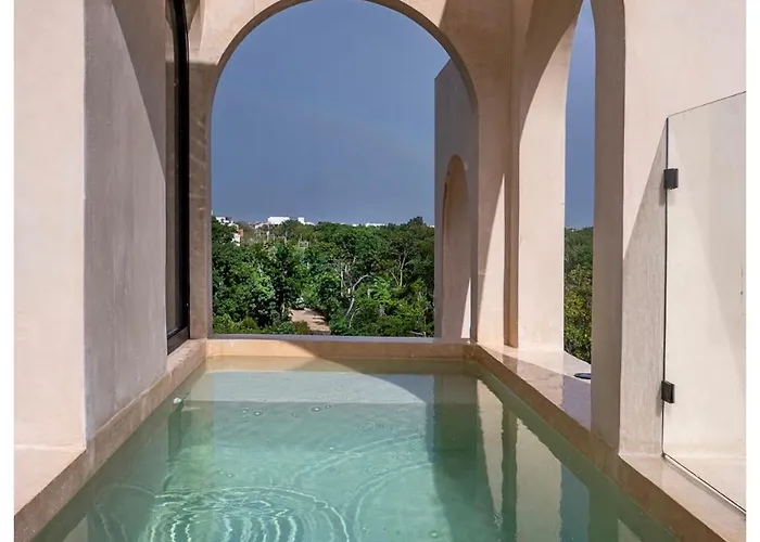 Jungle Penthouse With Private Rooftop Pool *