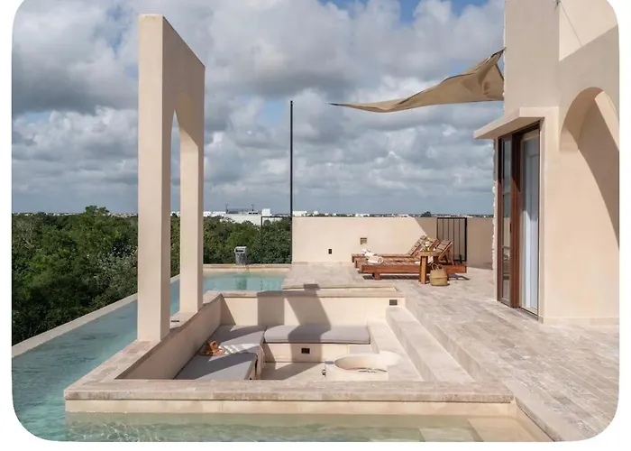 Jungle Penthouse With Private Rooftop Pool Apartment