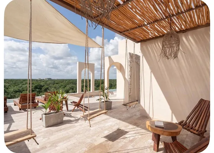 Apartment Jungle Penthouse With Private Rooftop Pool
