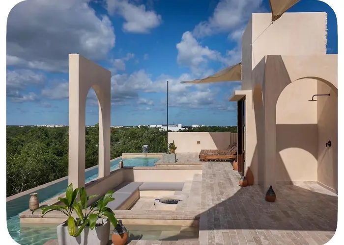 Jungle Penthouse With Private Rooftop Pool *